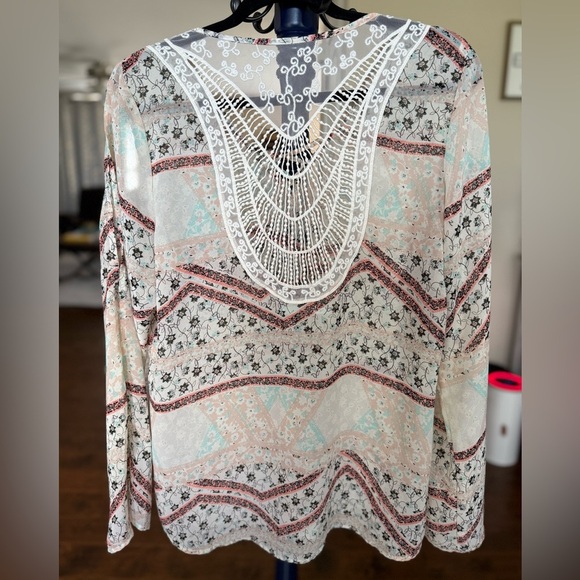 Maurices Sheer Tie Front, Cold Shoulder, Lace Back Top, Size Large - Picture 3 of 6